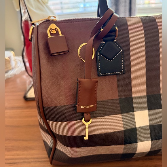 Burberry Bowling Bag - Medium
Authentic - Picture 7 of 16